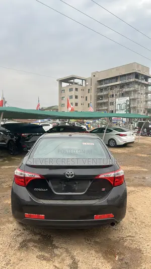 Toyota Corolla S 4dr Sedan (1.8L 4cyl CVT) 2016 Black