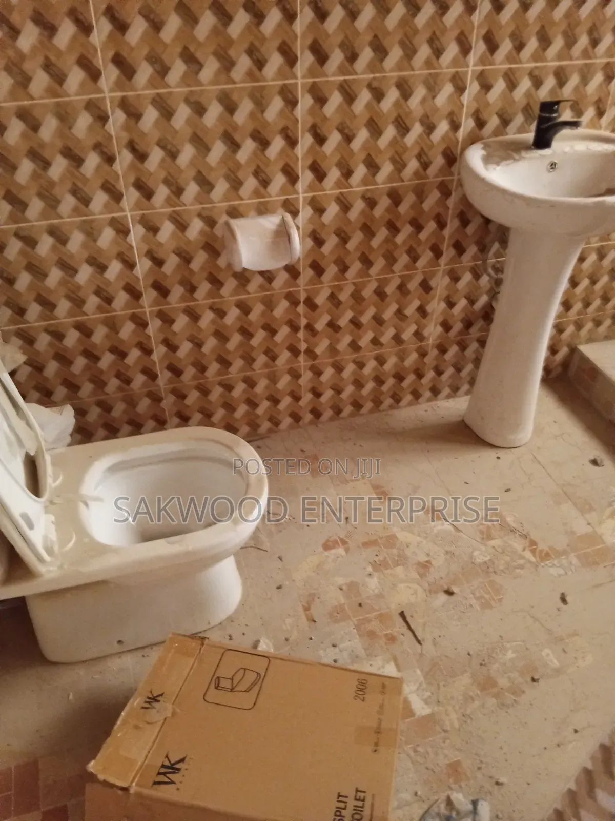 1bdrm Apartment in Sakwood Enterprise, Danfa for rent