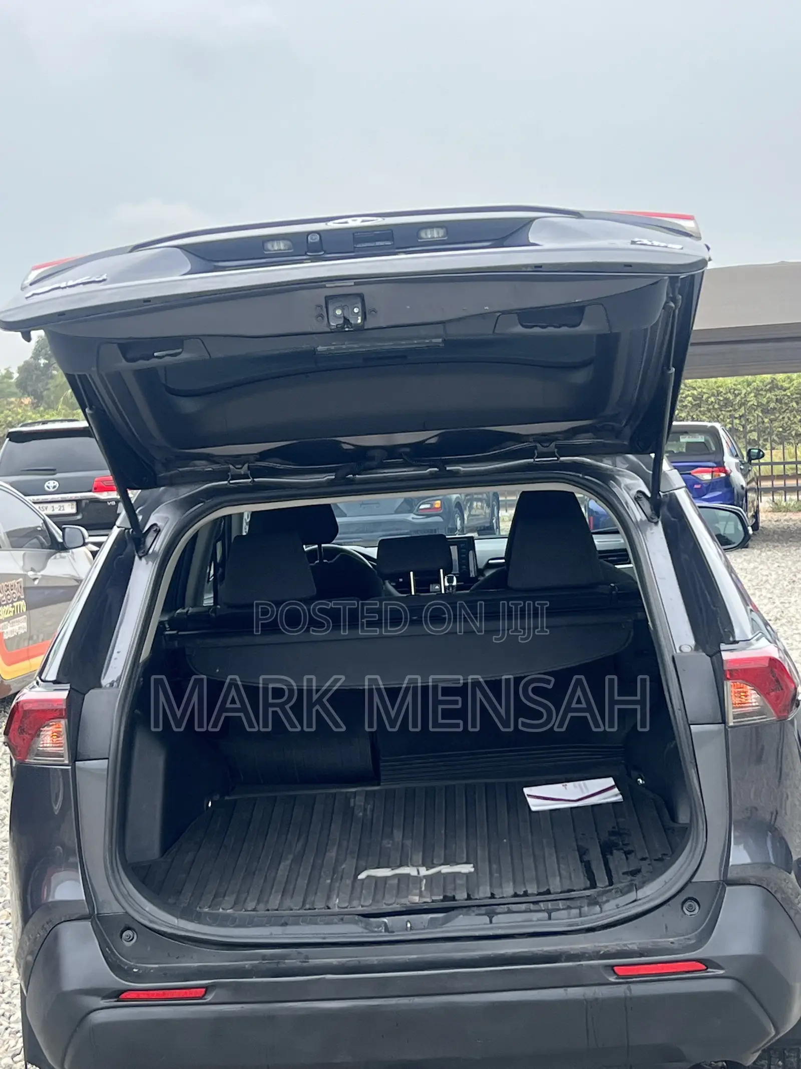 Toyota RAV4 2021 Gray