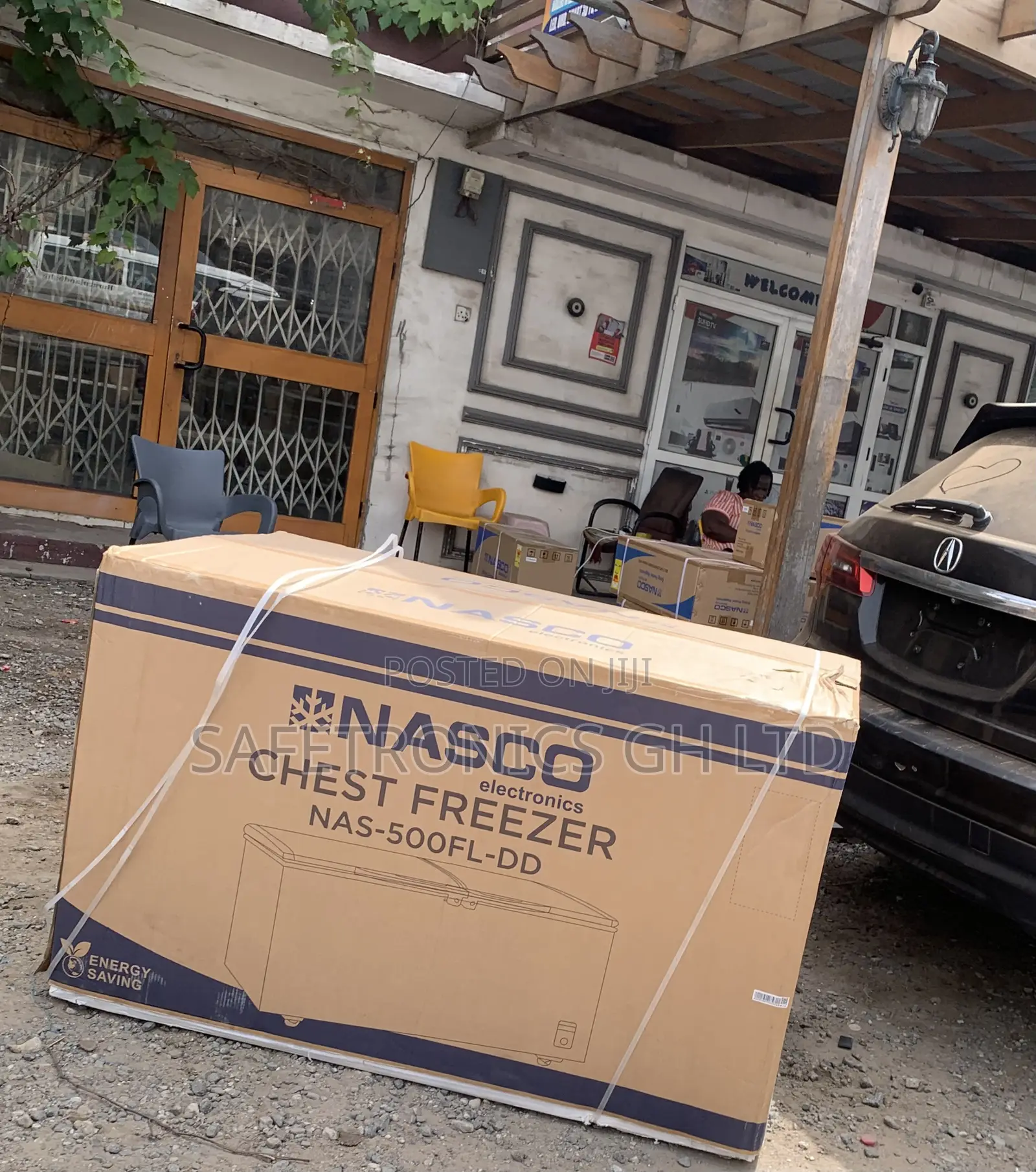 Choose Unique Nasco NAS-500FL-DD 425-Liter Double-Door Chest Freezer