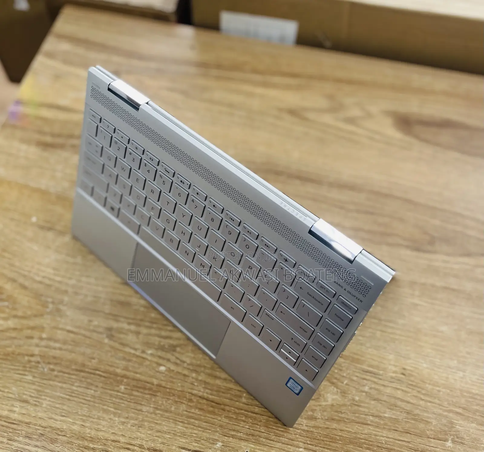 New Laptop HP Spectra 13 8GB Intel Core i7 SSD 256GB