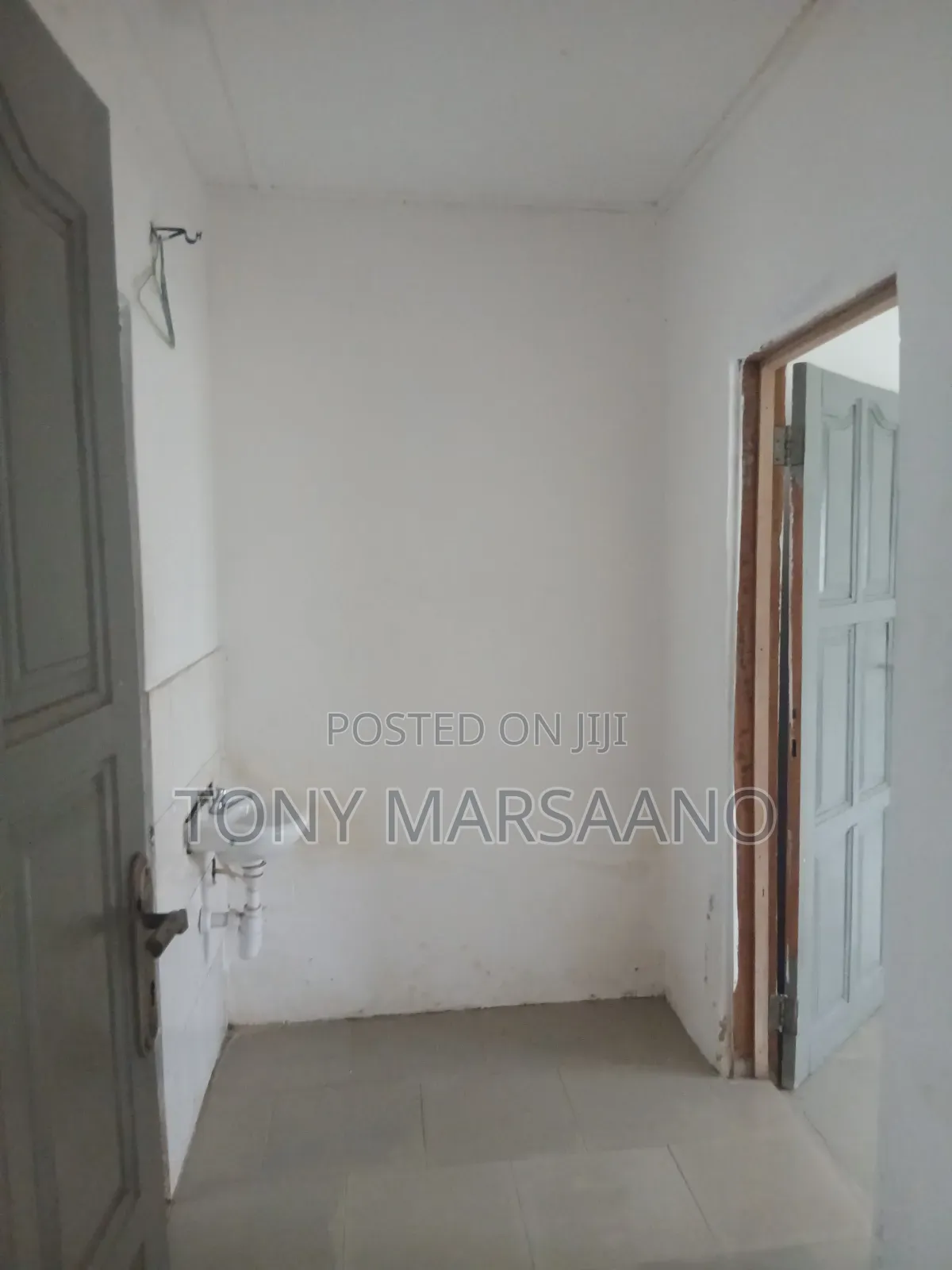 2bdrm Apartment in Haatso, Papao for rent
