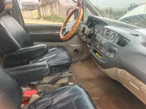 Mitsubishi L300 2006 White