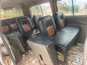 Mitsubishi L300 2006 White