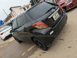 Toyota Vitz 2012 Black