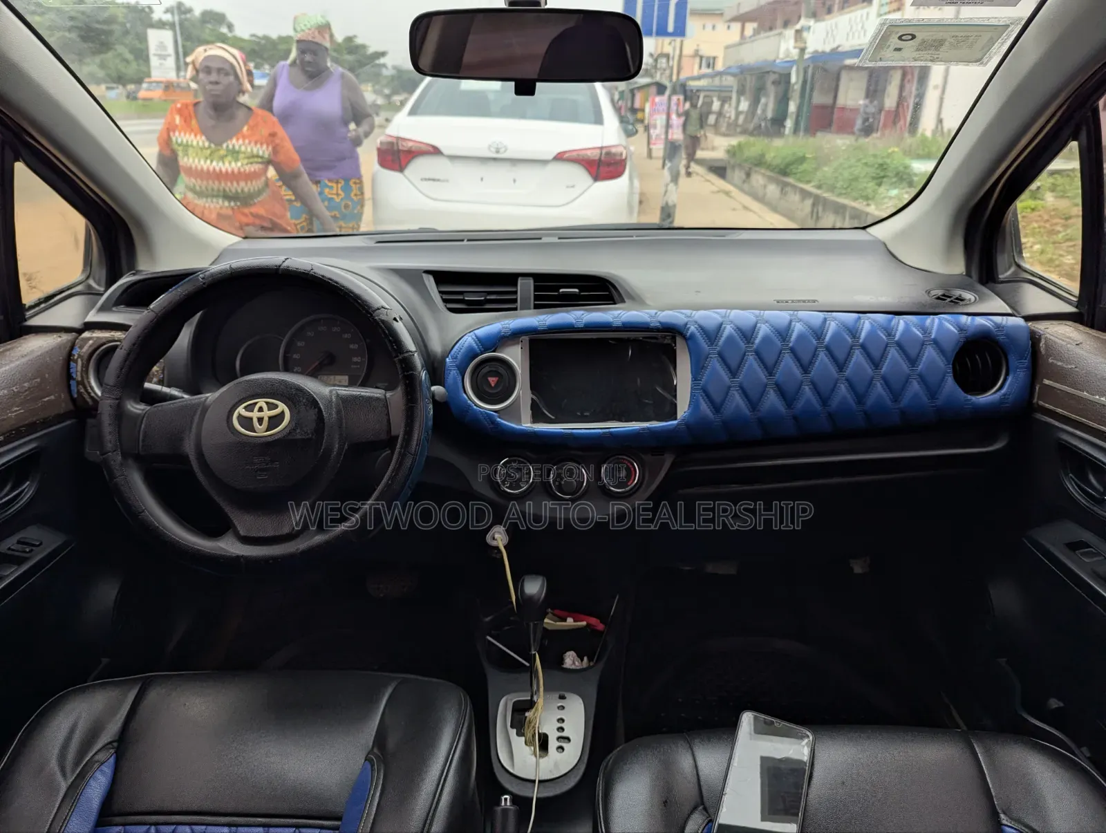 Toyota Vitz 2012 Black