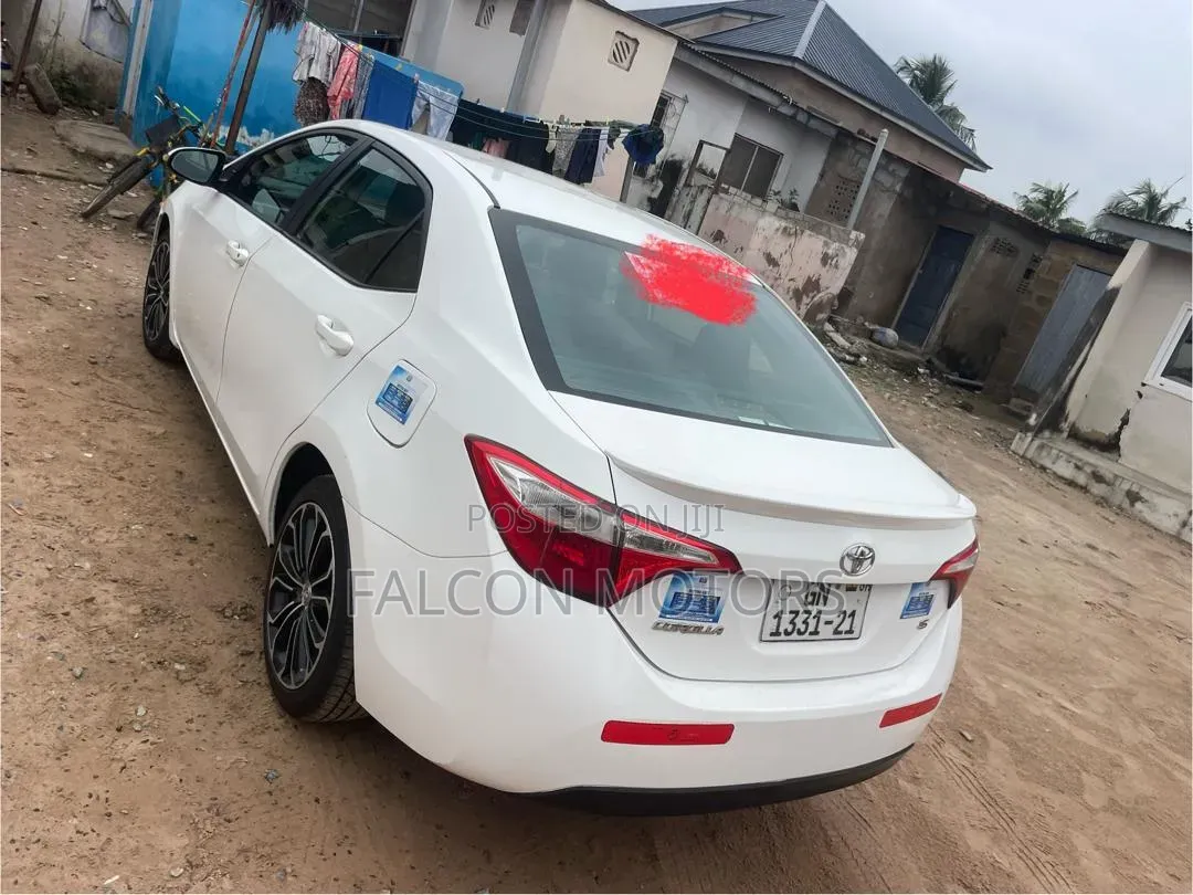 Toyota Corolla 2016 White