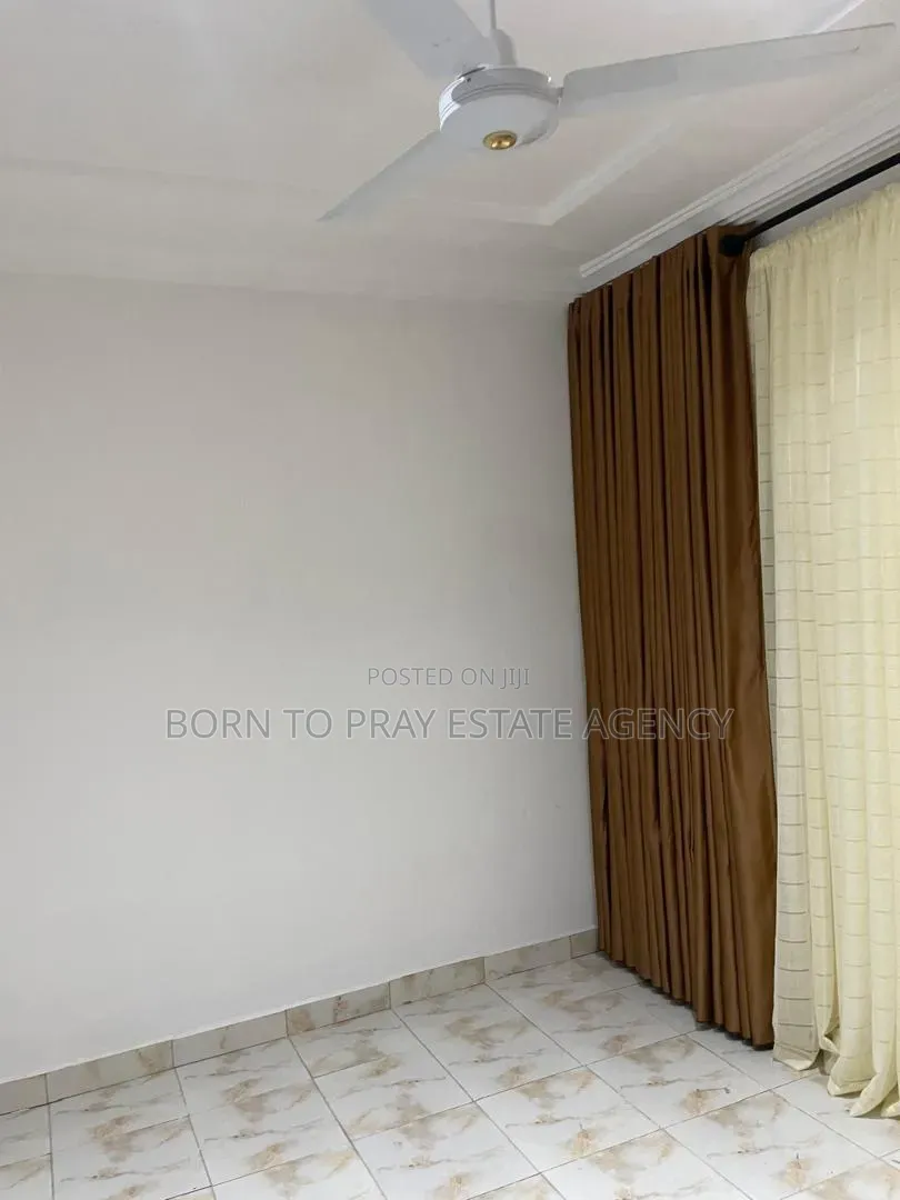 2bdrm Apartment in Born To Pray Estate, Ejisu-Juaben Municipal for rent