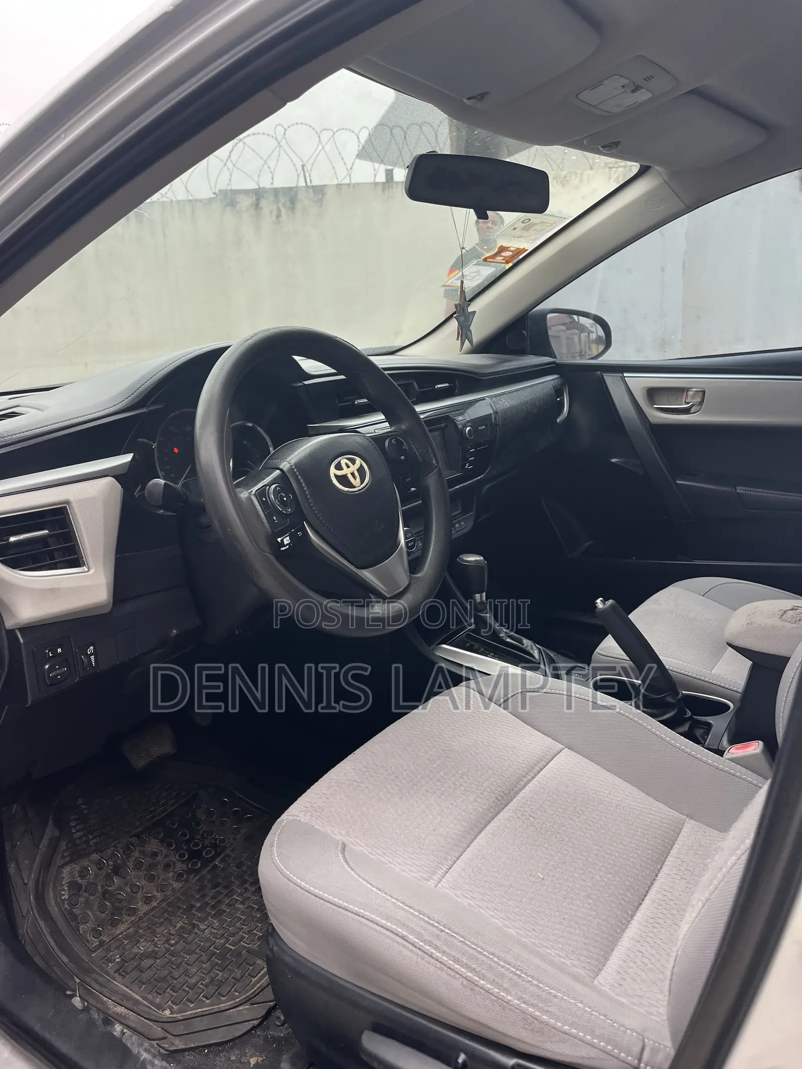 Toyota Corolla 2015 Silver