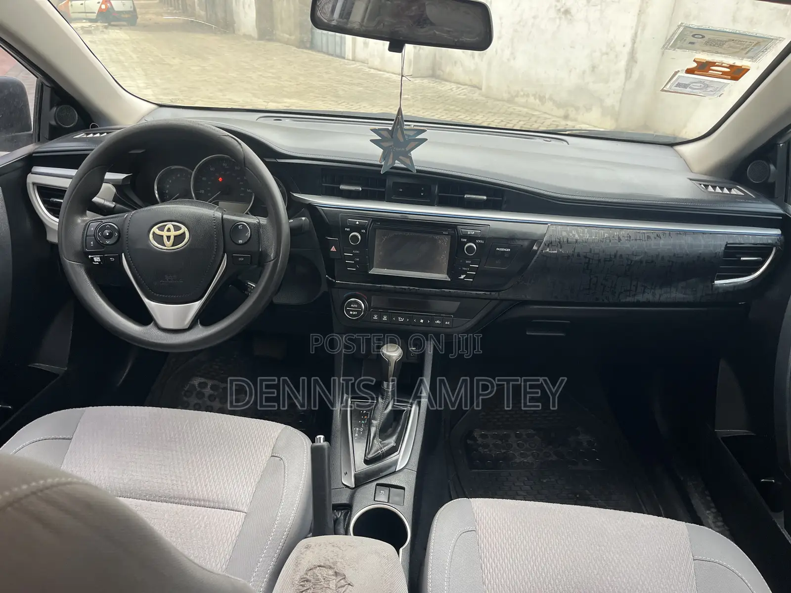 Toyota Corolla 2015 Silver
