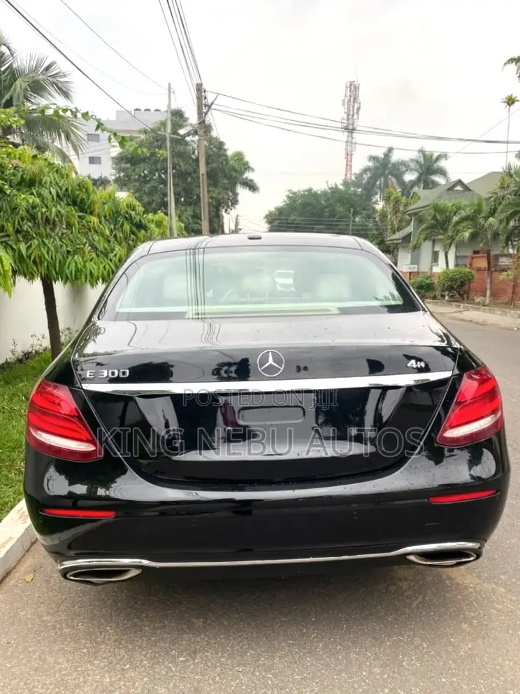 Mercedes-Benz E300 2018 Black