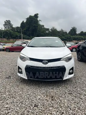 Toyota Corolla S w/Special Edition Pkg (1.8L 4cyl CVT) 2016 White