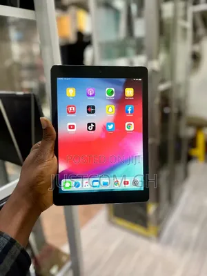 Apple iPad Wi-Fi +3G 64 GB Gray