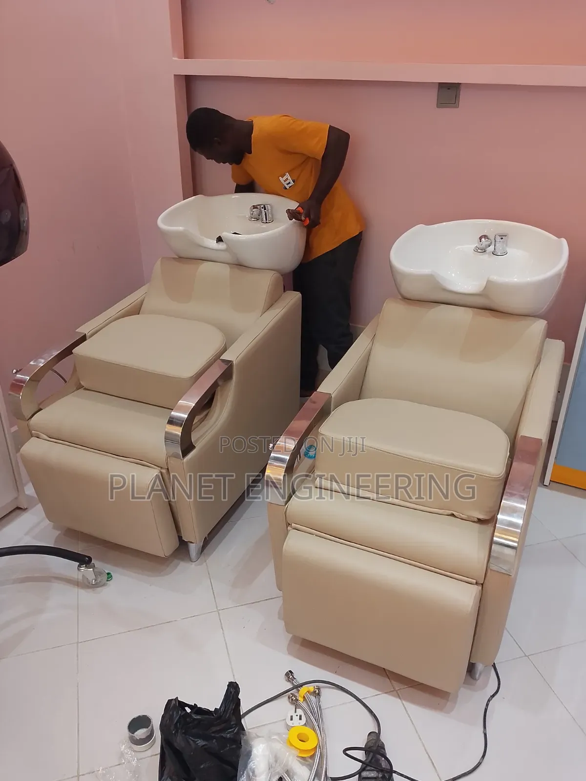 Saloon Set Up and Construction Services