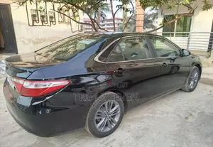 Toyota Camry SE 4dr Sedan (2.5L 4cyl 6A) 2017 Gray