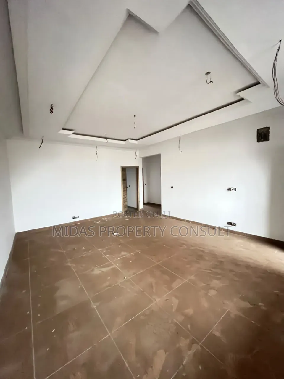 2bdrm Apartment in Madina, Estate for rent