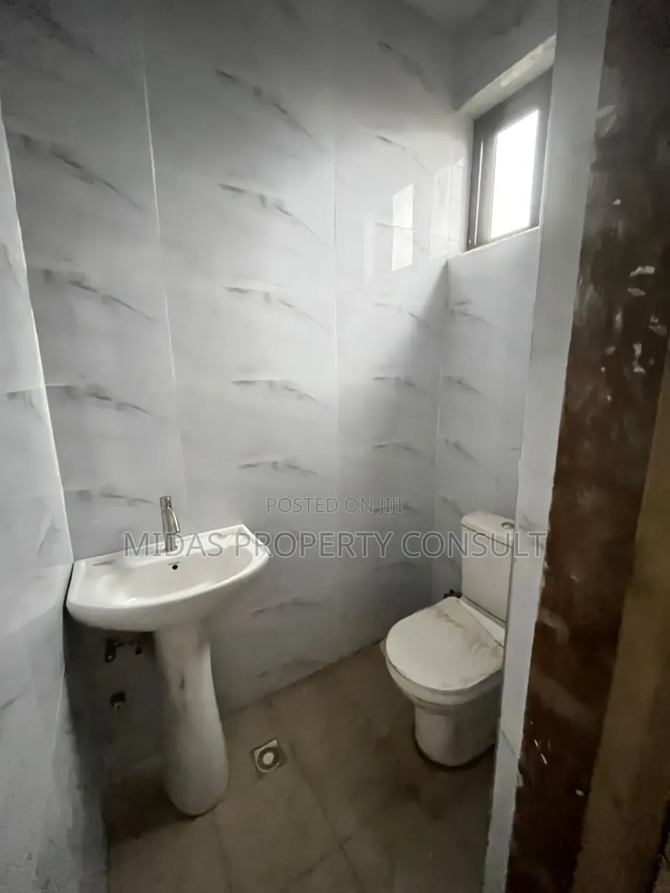 2bdrm Apartment in Madina, Estate for rent