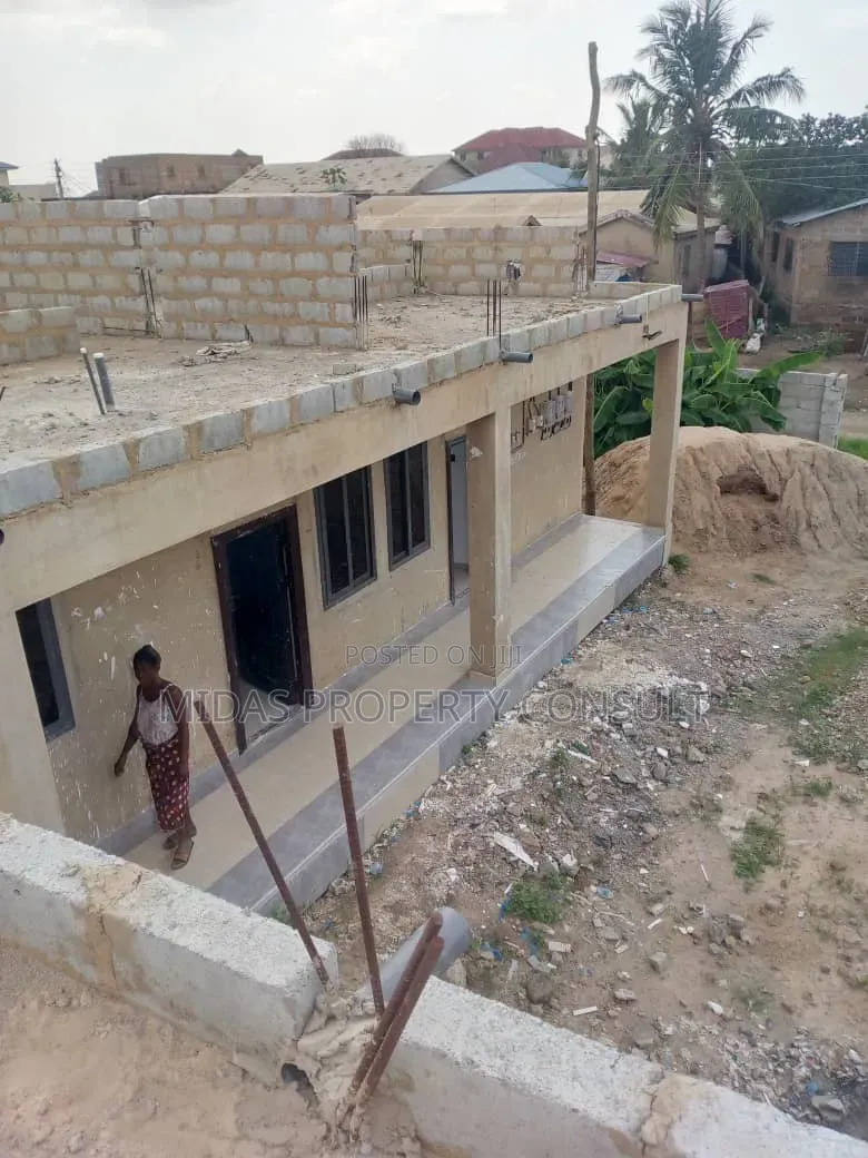 2bdrm Apartment in Madina, Estate for rent