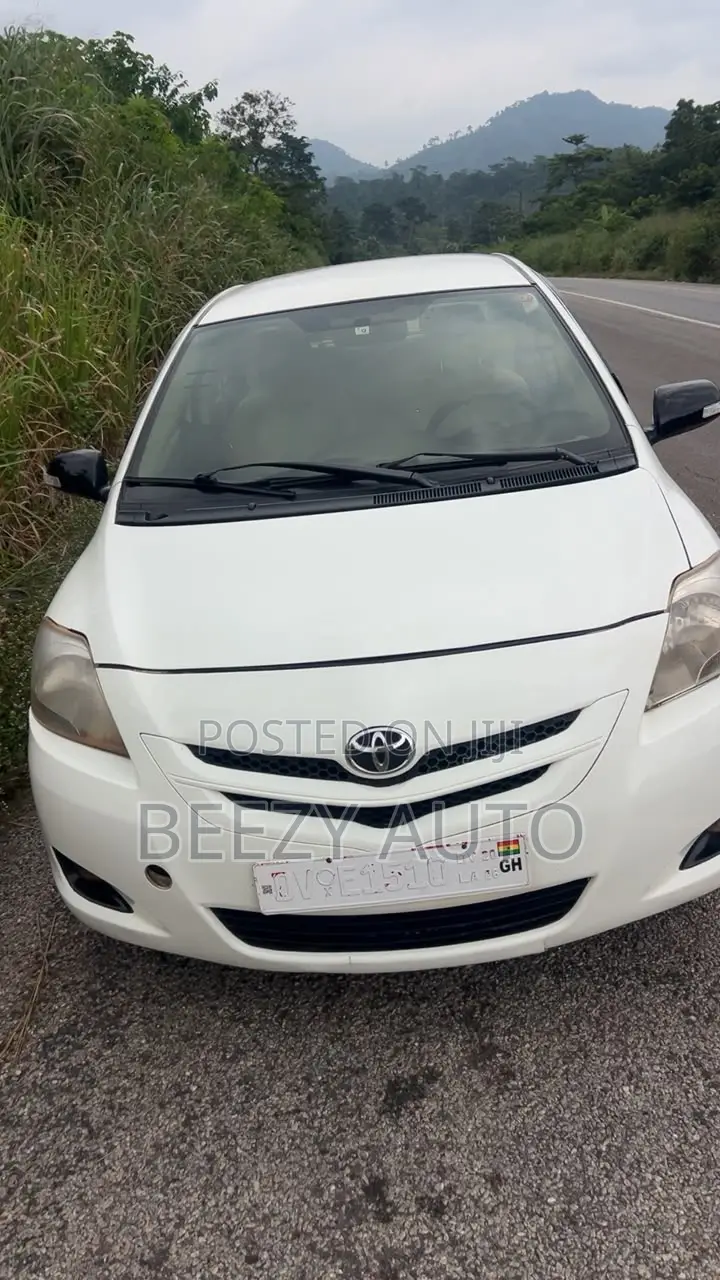 Toyota Belta 2010 White