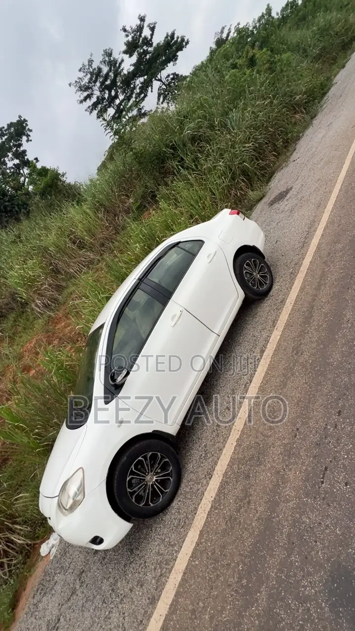 Toyota Belta 2010 White