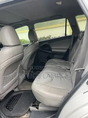 Toyota RAV4 2011 White