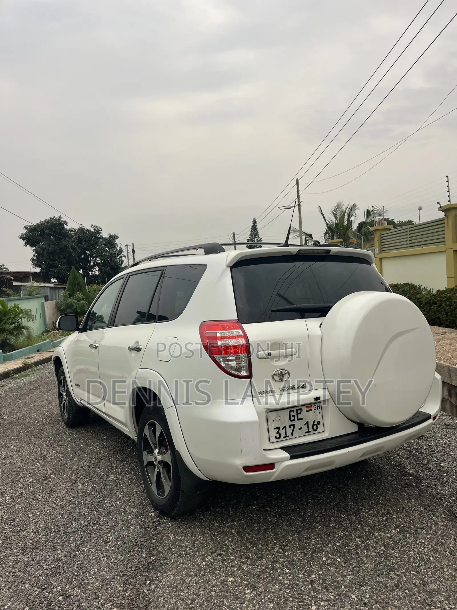 Toyota RAV4 2011 White