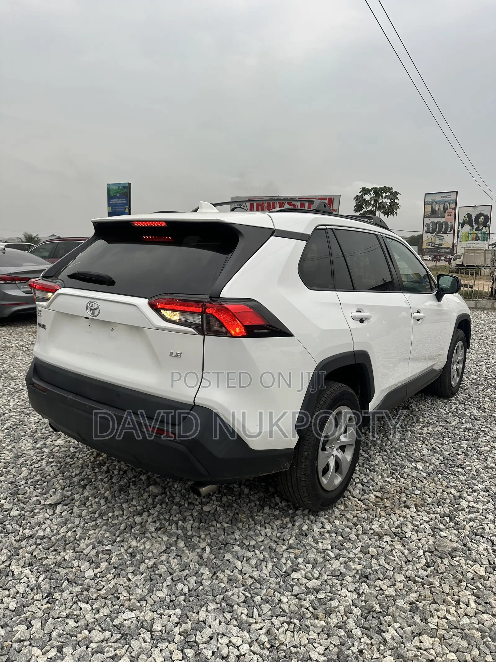 Toyota RAV4 2021 Off white