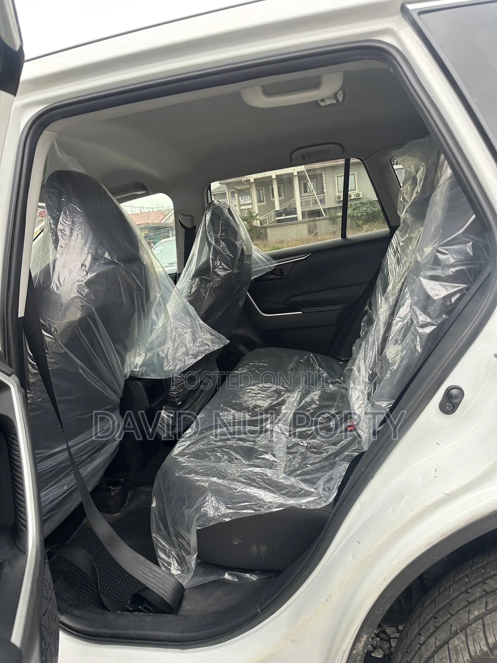 Toyota RAV4 2021 Off white