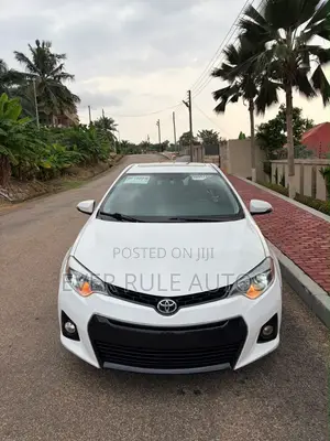 Toyota Corolla S Plus 4dr Sedan (1.8L 4cyl CVT) 2015 White