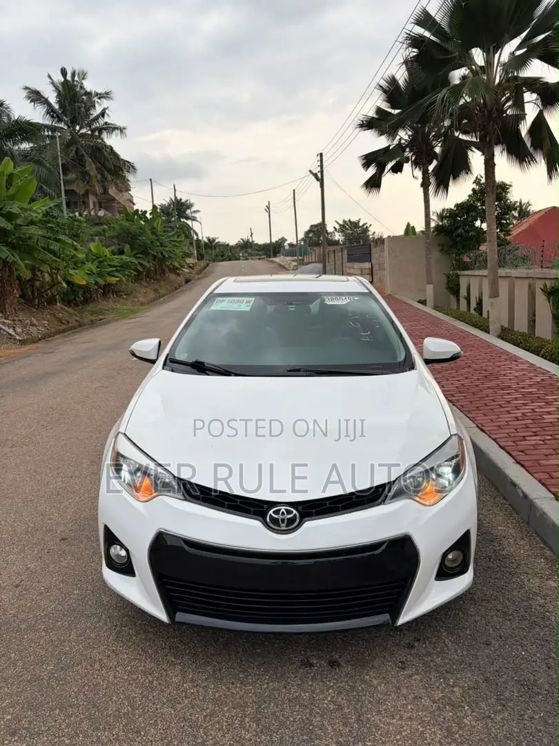 Toyota Corolla S Plus 4dr Sedan (1.8L 4cyl CVT) 2015 White