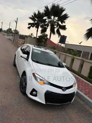 Toyota Corolla S Plus 4dr Sedan (1.8L 4cyl CVT) 2015 White