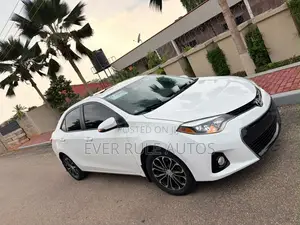 Toyota Corolla S Plus 4dr Sedan (1.8L 4cyl CVT) 2015 White