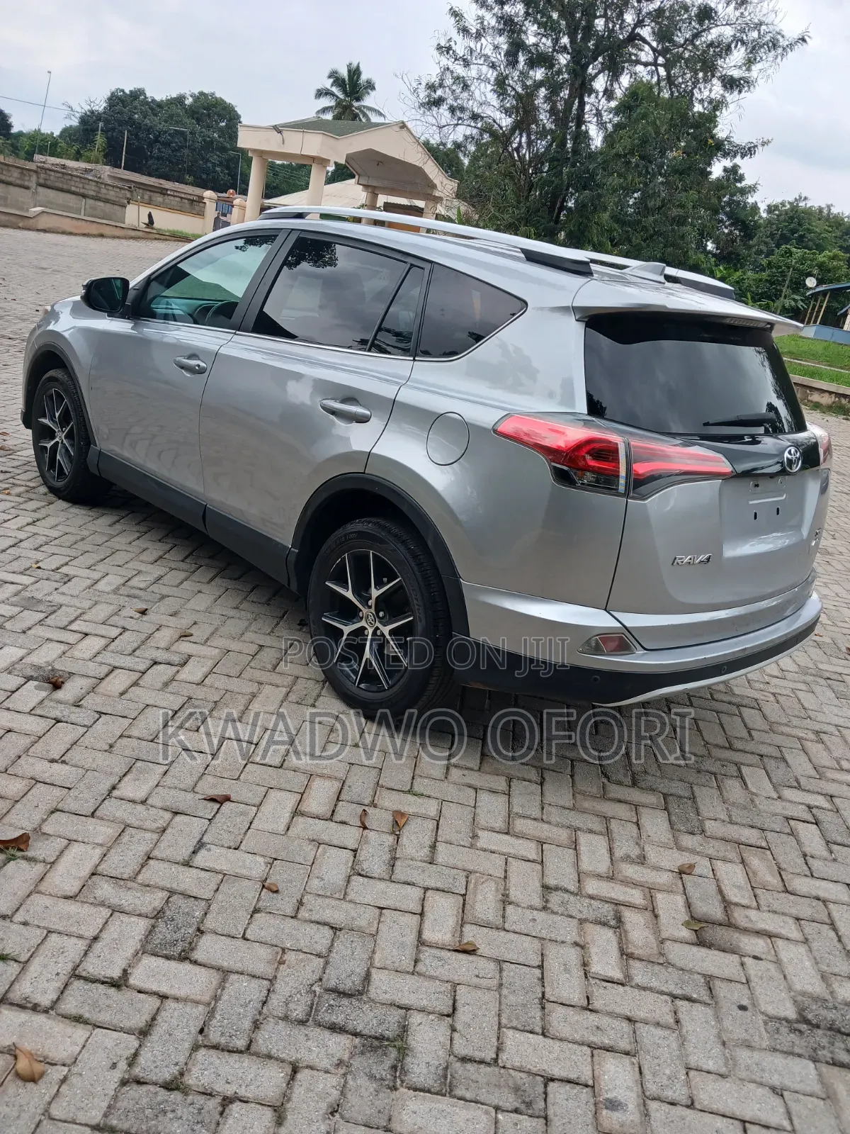 Toyota RAV4 SE AWD (2.5L 4cyl 6A) 2016 Silver