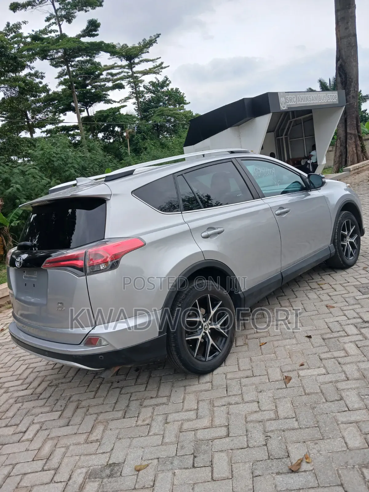 Toyota RAV4 SE AWD (2.5L 4cyl 6A) 2016 Silver
