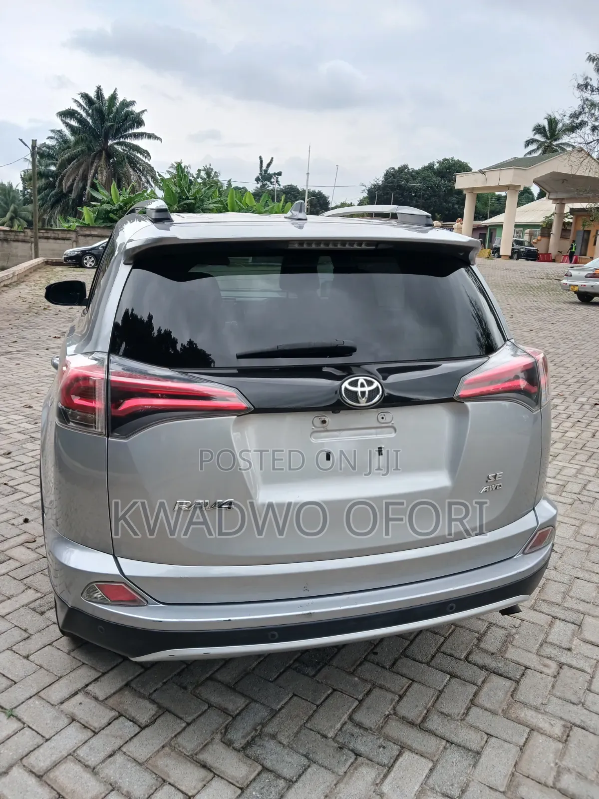 Toyota RAV4 SE AWD (2.5L 4cyl 6A) 2016 Silver