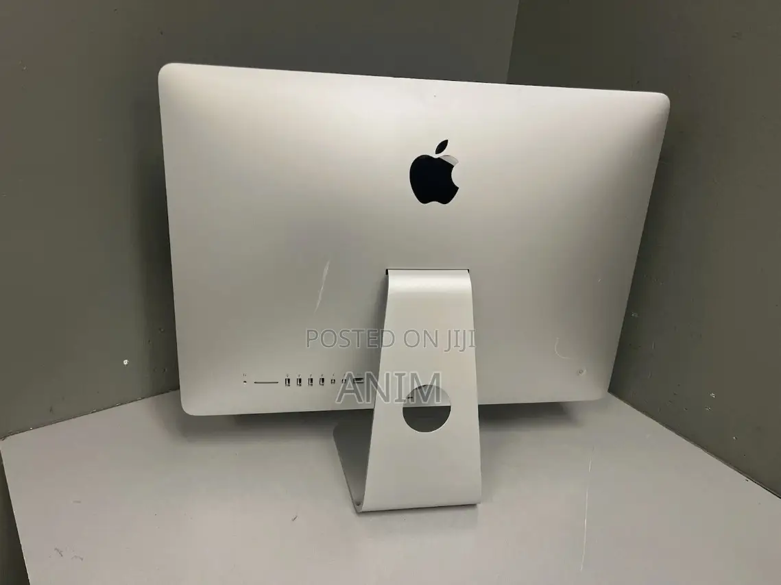 Desktop Computer Apple iMac 8GB Intel Core i5 SSD 512GB