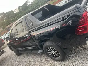 Toyota Hilux 2017 Black