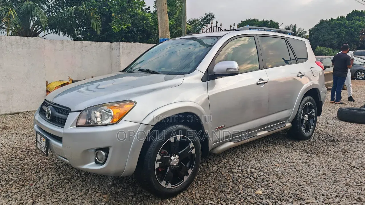 Toyota RAV4 2012 Silver