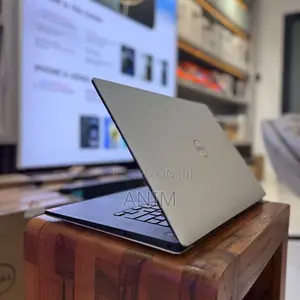 Laptop Dell Precision 5540 32GB Intel Core i7 SSD 512GB