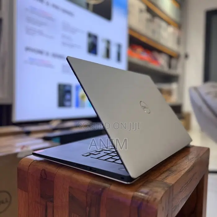 Laptop Dell Precision 5540 32GB Intel Core i7 SSD 512GB