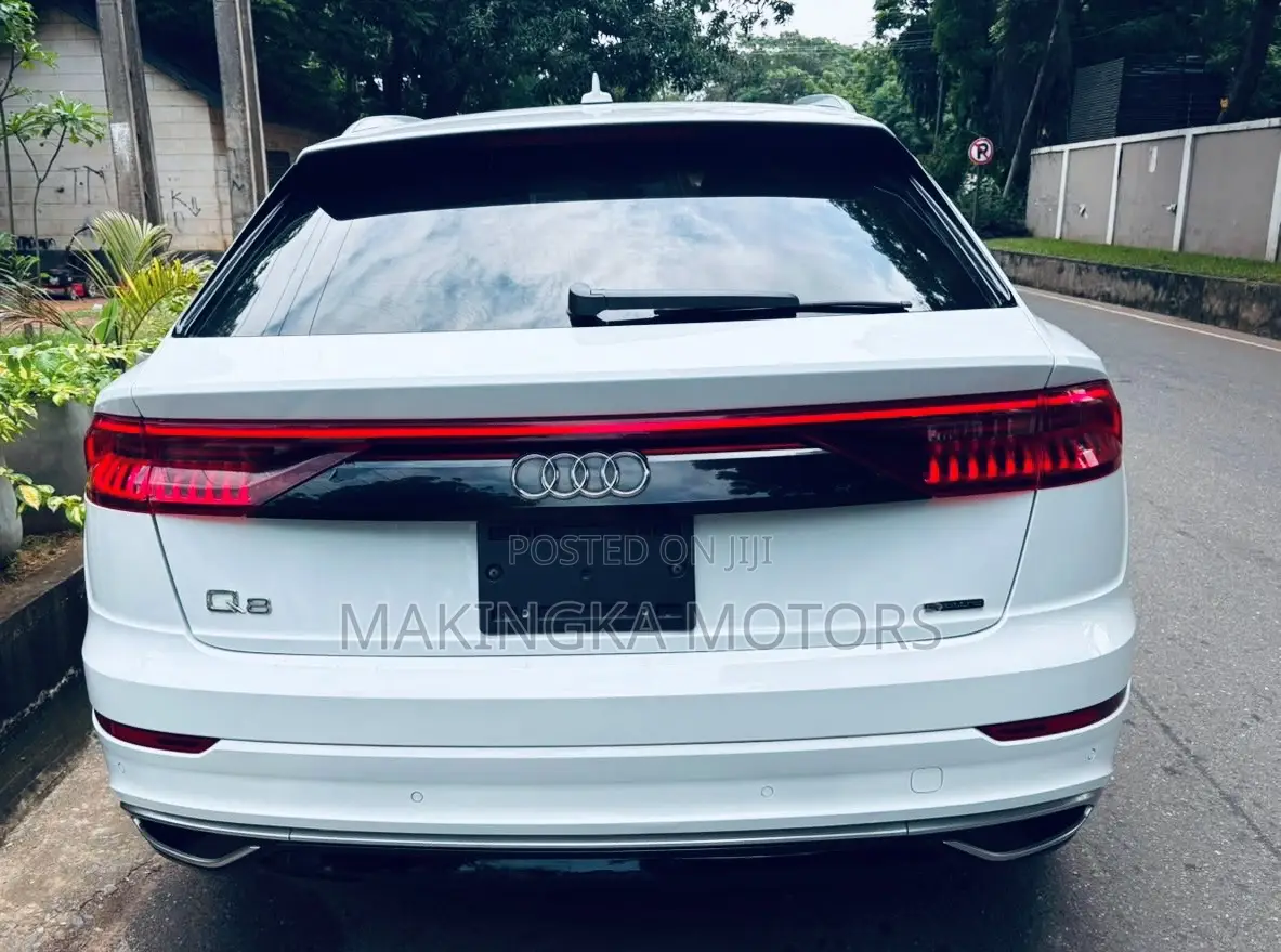 Audi Q8 Premium Plus 2024 White