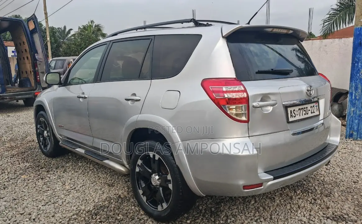 Toyota RAV4 2012 Silver