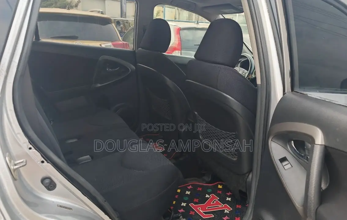 Toyota RAV4 2012 Silver