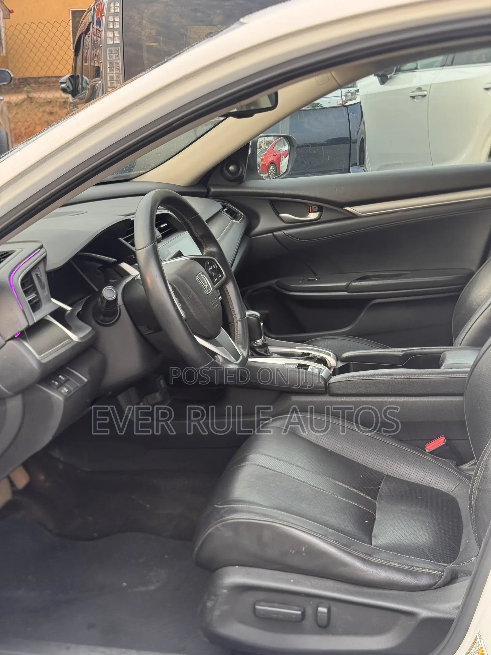 Honda Civic Touring 4dr Sedan (1.5L 4cyl) 2016 White