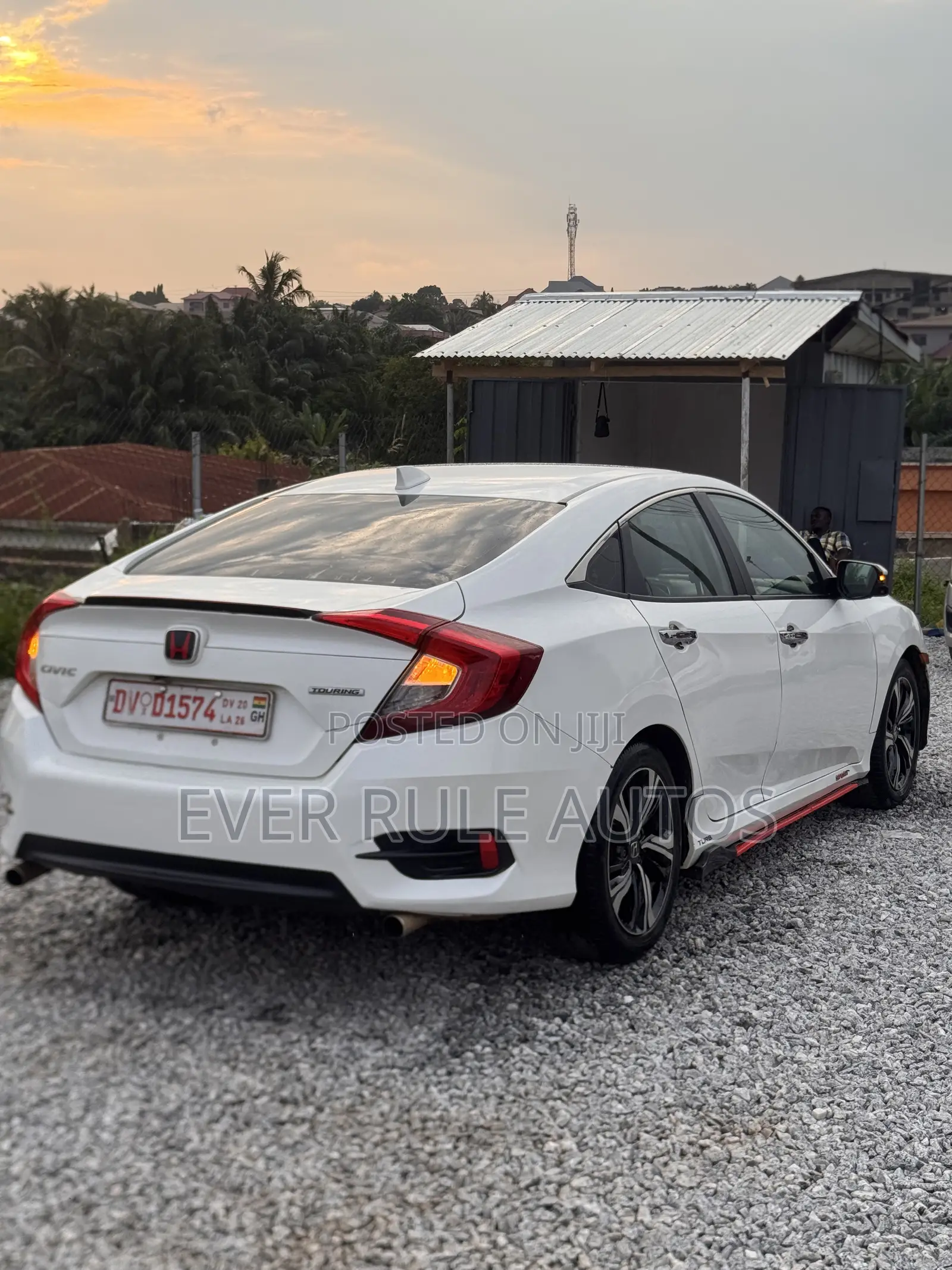 Honda Civic Touring 4dr Sedan (1.5L 4cyl) 2016 White