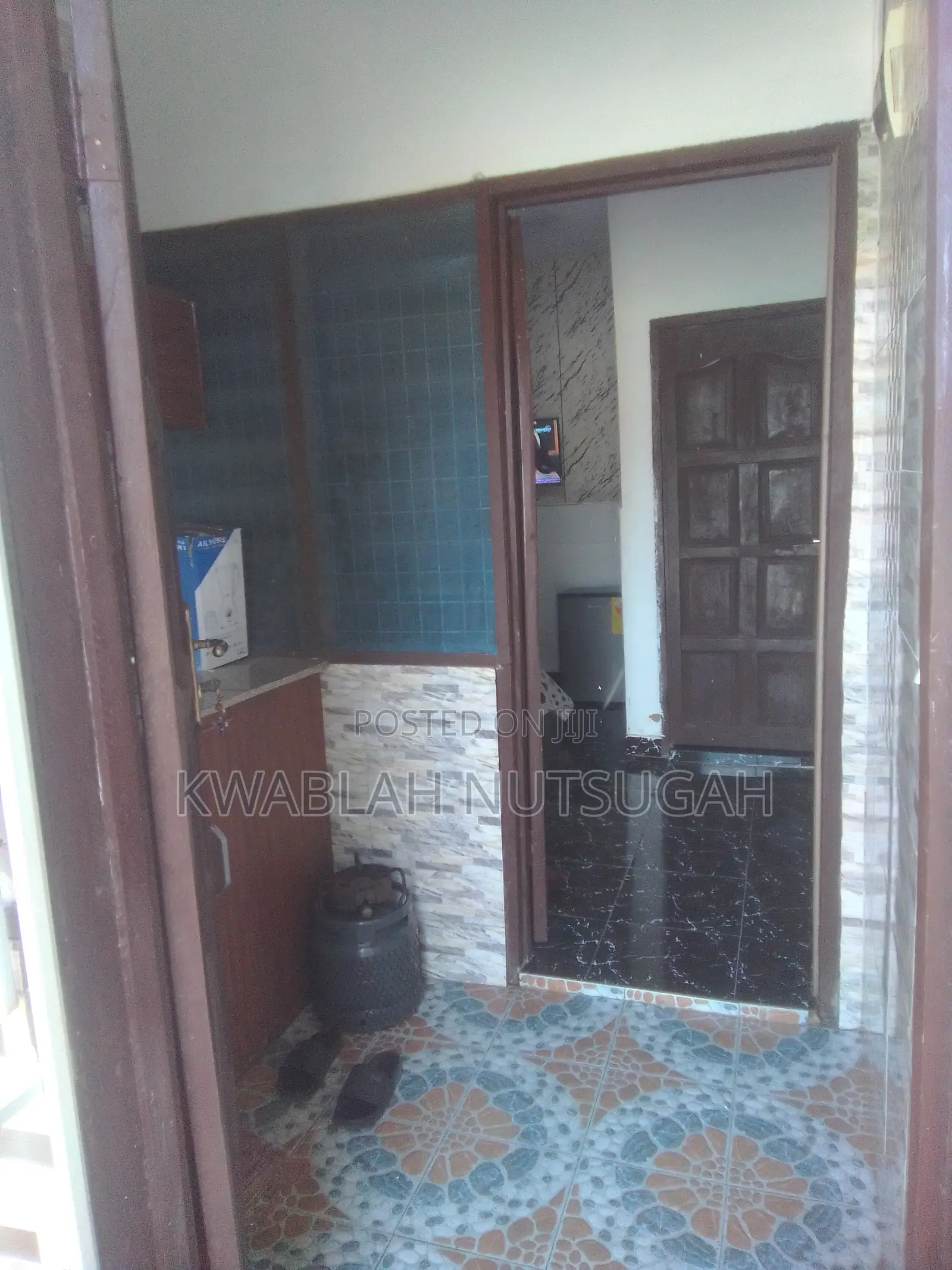 Nice Furnished Single Room Apartment for Short Stay at Nungua Barrier