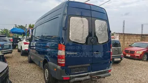 Mercedes-Benz 1117 2011 Blue