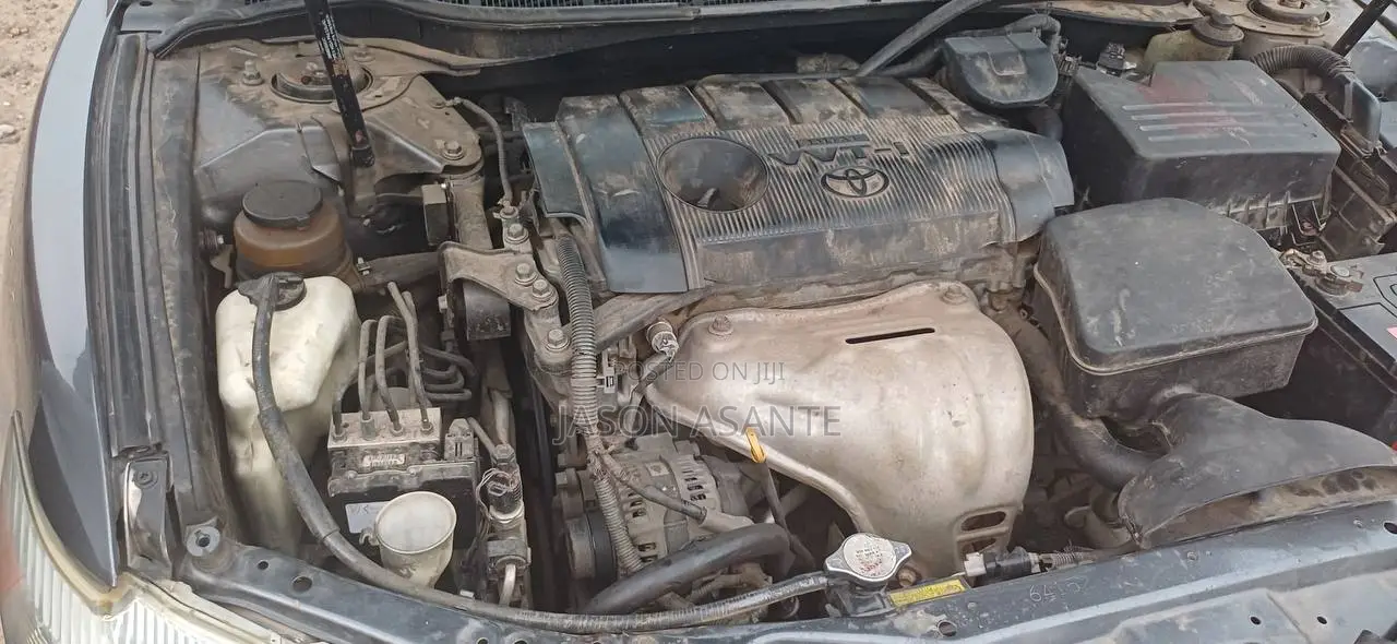 Toyota Camry LE 4dr Sedan (2.5L 4cyl 6A) 2011 Gray