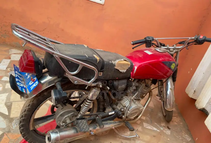 Royal RY125 2024 Red