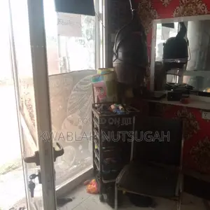 Roadside Container Shop for Rent at Nungua- Barrier
